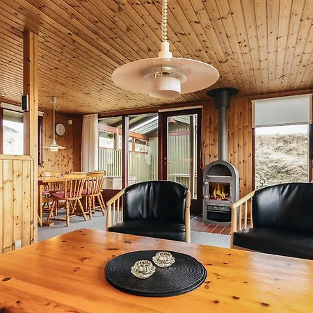 6 Person In
